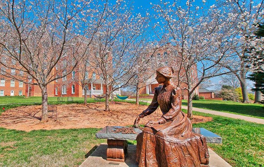 Statue of Emily Dickinson